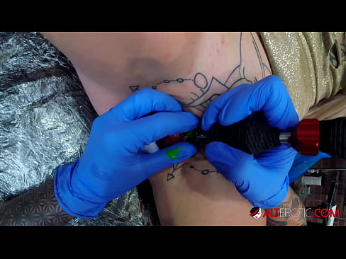❤️ Nagpa-tattoo sa kanyang klitoris ang sobrang tattoo na hottie na si Sully Savage ❤❌ Anal video sa tl.dreamlandpassionfever.ru